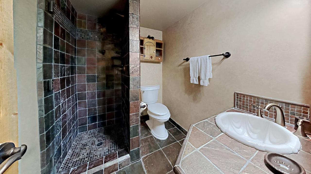 Appartement Summer Fun - Slopeside 4br 3ba With 3 Spas, Pool And Sauna - Perfect For Family And Friend Getaways Year Round 1849 693